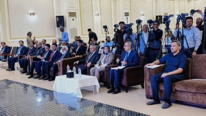 اليمن: الحكومة تؤكد أولوية فك حصار تعز وتطالب بتوسيع التصنيف الدولي للحوثيين منظمة إرهابية